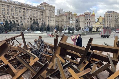 The end of a decade: Kyiv 2005 .